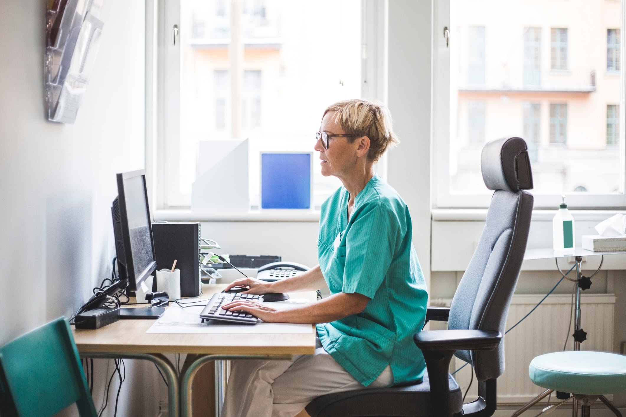 Provisioning Epic or MEDITECH Ambulatory EHR to Affiliated Clinics